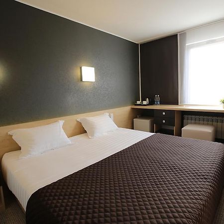 Futuro Hotel בישקק חדר תמונה