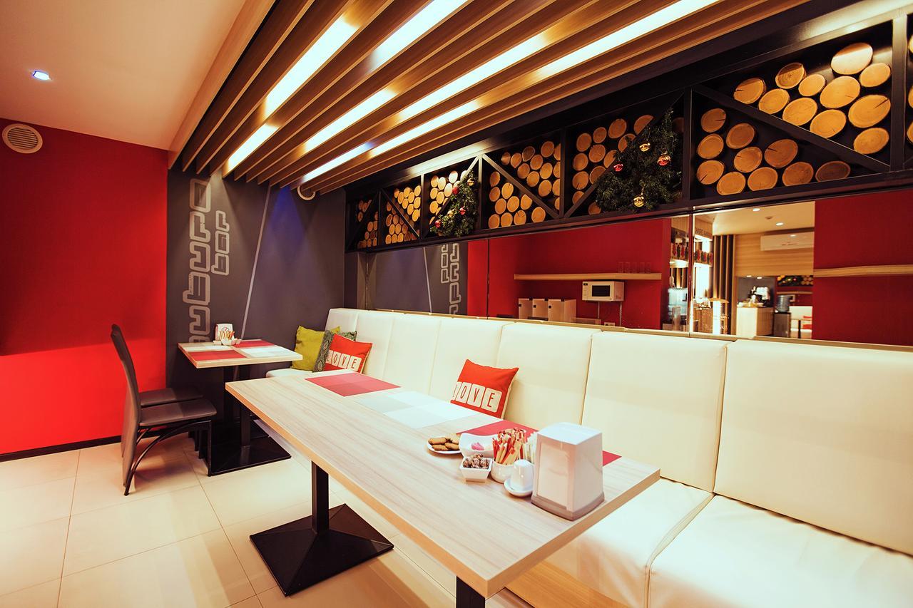 Futuro Hotel בישקק מראה חיצוני תמונה