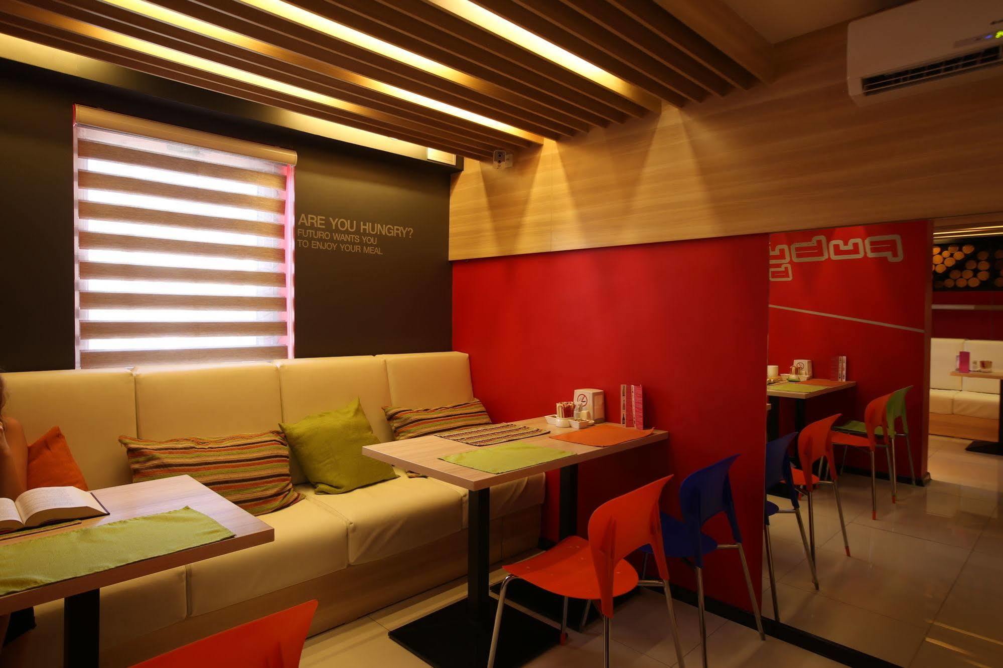 Futuro Hotel בישקק מראה חיצוני תמונה