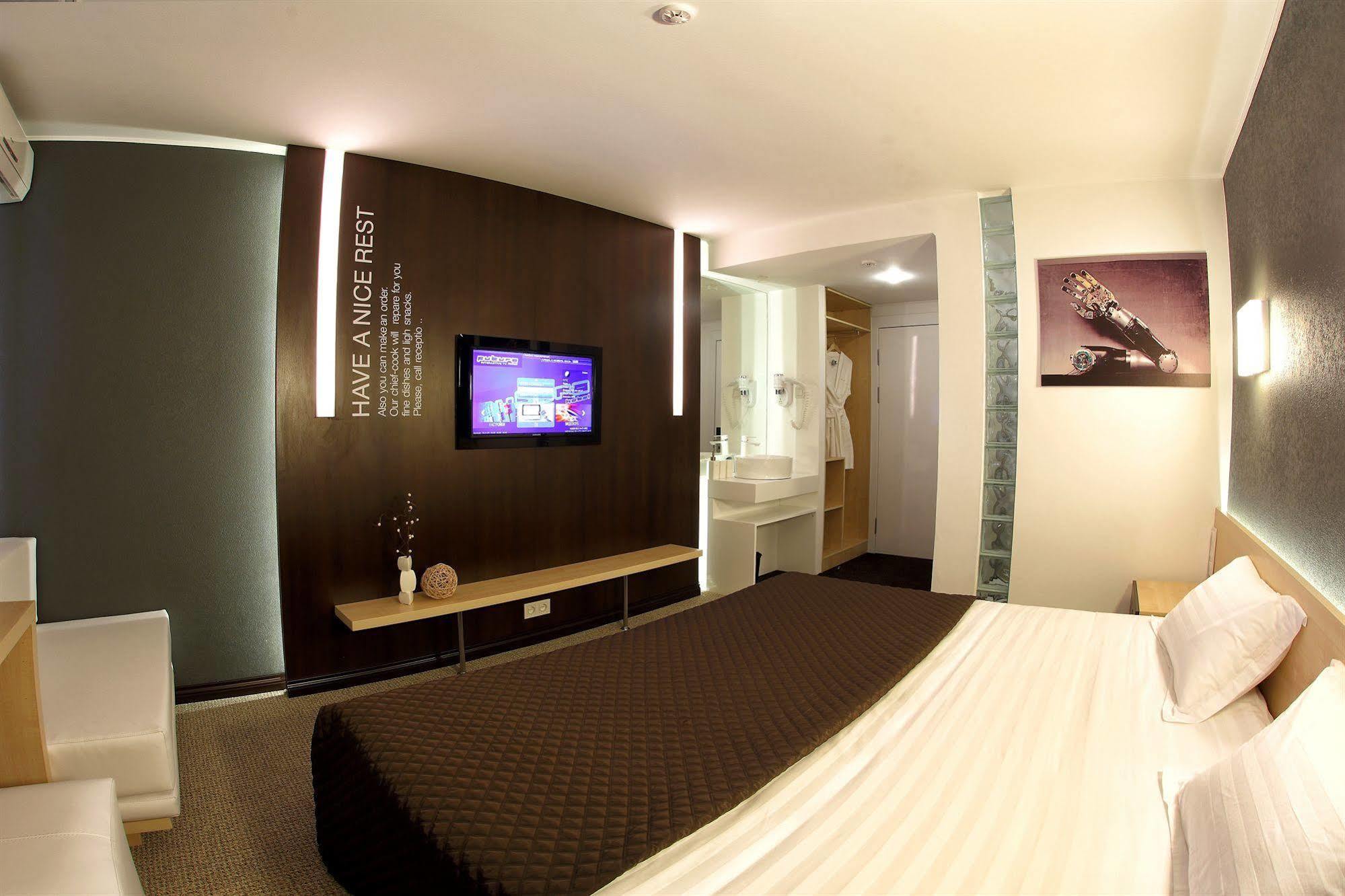 Futuro Hotel בישקק מראה חיצוני תמונה