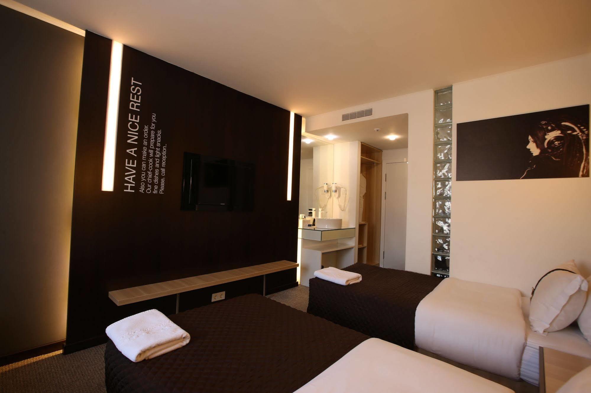 Futuro Hotel בישקק מראה חיצוני תמונה